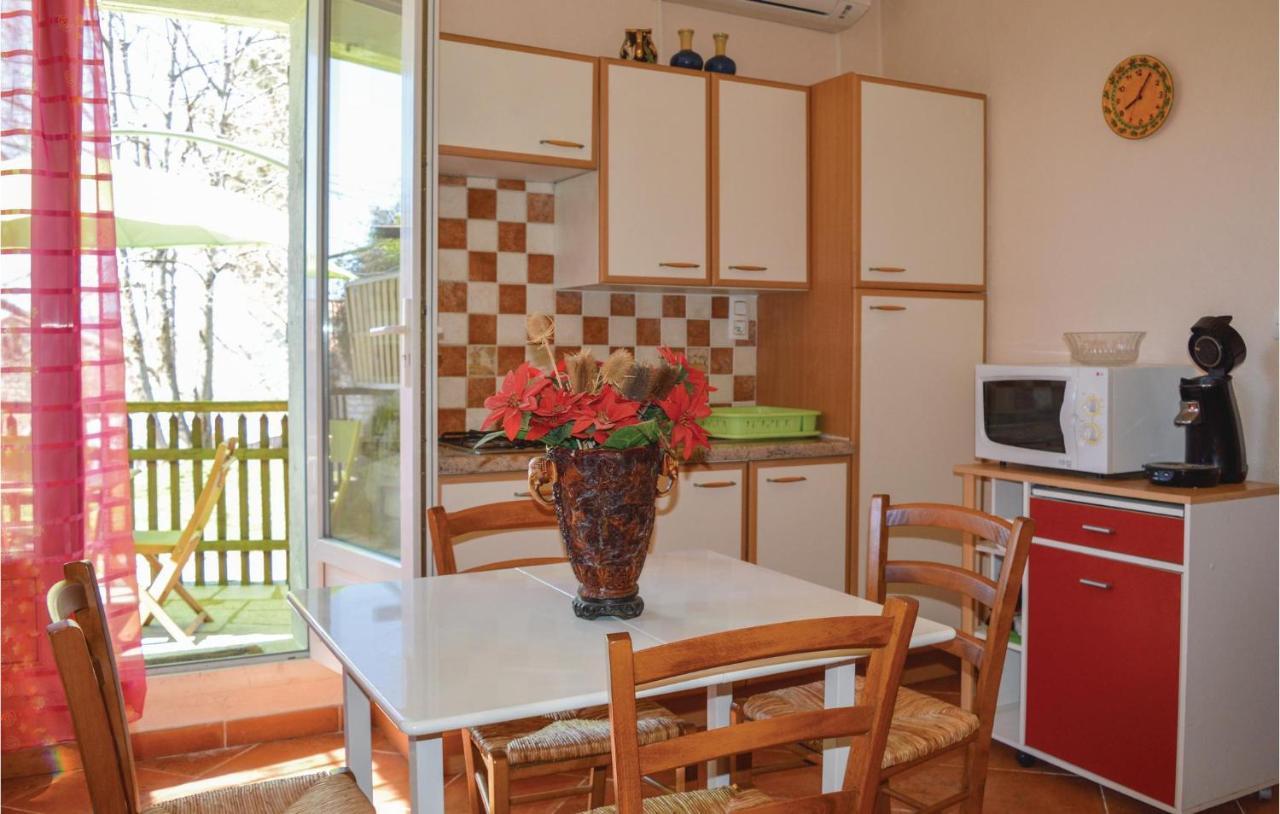 Nice Apartment In Zonza With Kitchenette Eksteriør billede